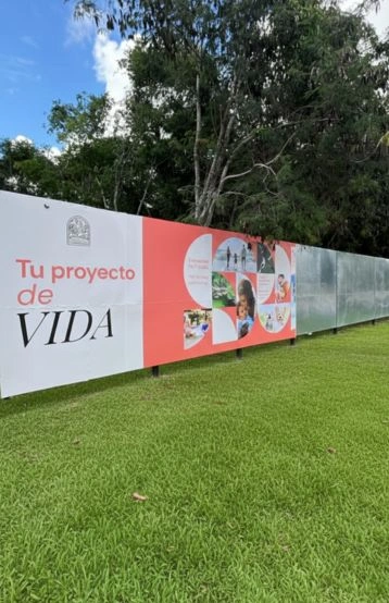 Valla tapial con vinil impreso